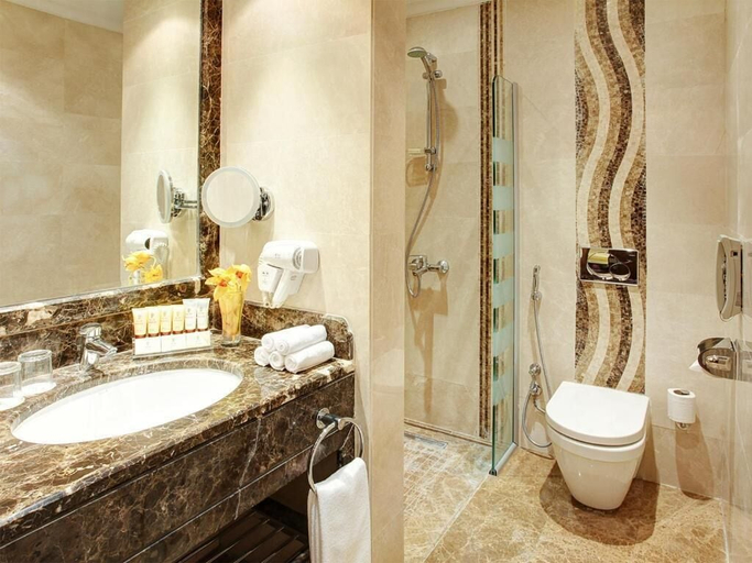 Bathroom 5, Elaf Kinda Hotel, Makkah