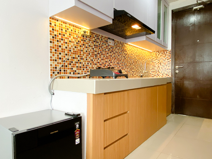 Others 4, Nice and Comfy Studio at Enviro Apartment By Travelio, Cikarang