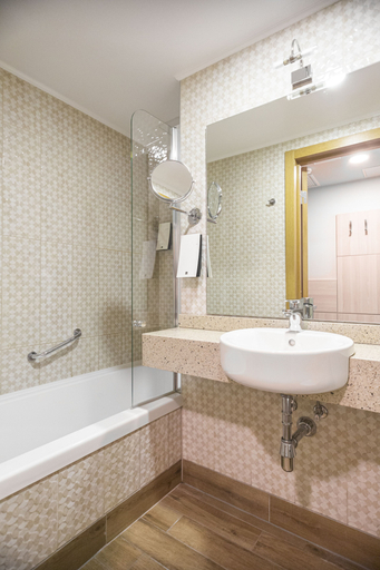 Bathroom 5, Wellton Riga Hotel & SPA, Riga