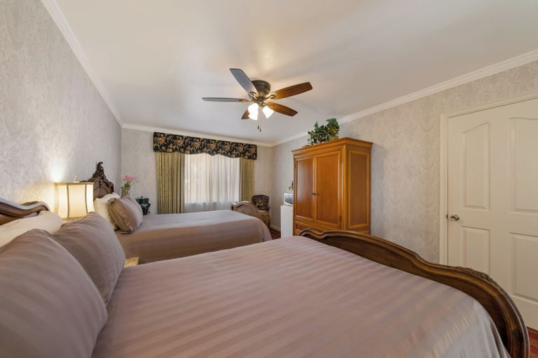 Bedroom 3, Carmel Inn And Suites, Monterey