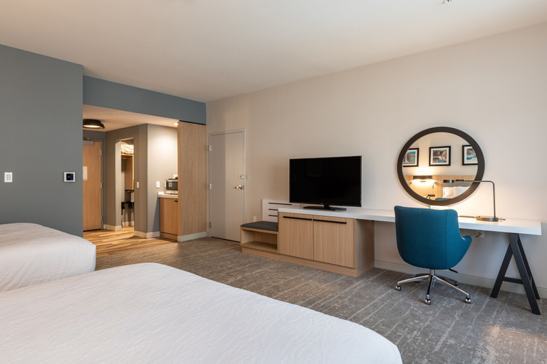 Bedroom 3, Hilton Garden Inn Boston Canton, Norfolk