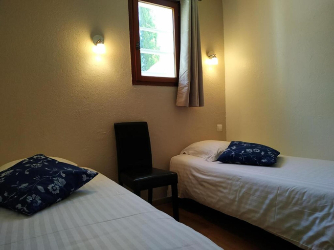 Bedroom 3, Le Mas des Amandiers, Bouches-du-Rhône