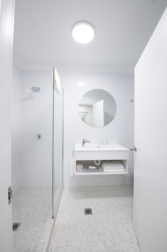 Bathroom 7