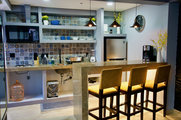 Food & Drinks, Rio Suites Hotel & Apartments, Tijuana