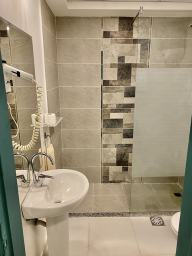 Bathroom 5, ZAK INN Residence, Al-Ghurdaqah