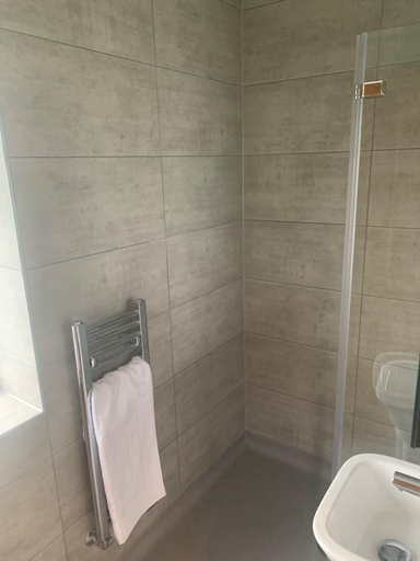Bathroom 4, Highfield Coach House, Hampshire