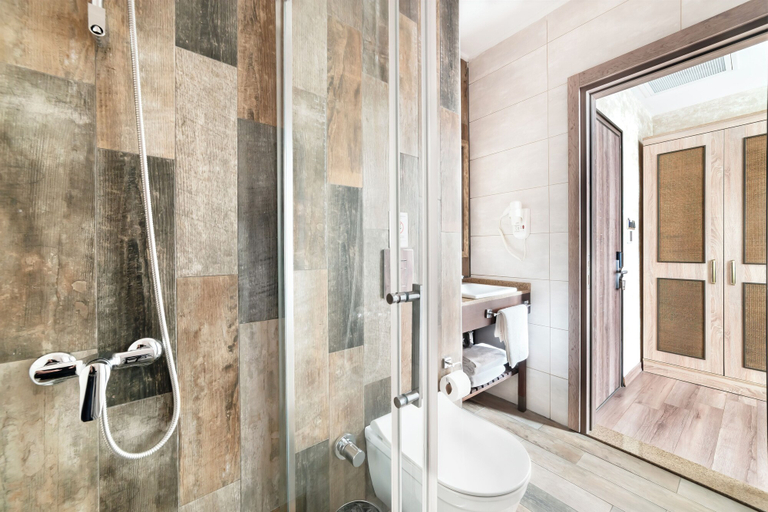 Bathroom 5, Castle Franco Suites, Fatih