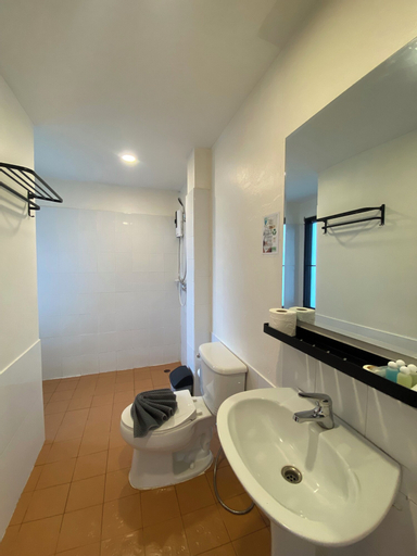 Bathroom 4