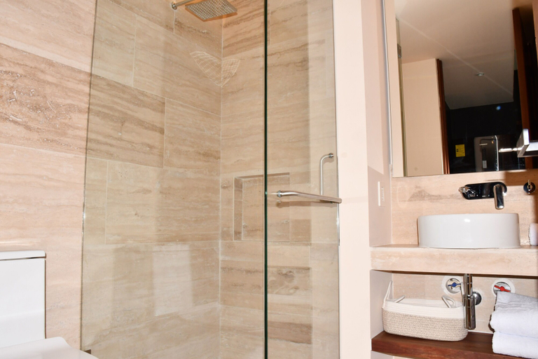 Bathroom 4, Ceren Luxury Apartments by Spot Rentals, Cozumel