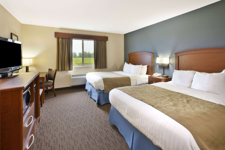Bedroom 3, AmericInn by Wyndham Bay City, Bay