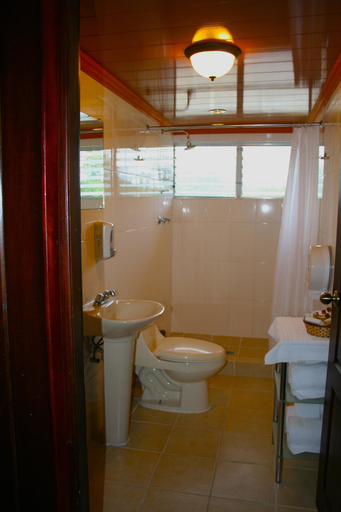Bathroom 5, Hotel Central Boquete, Boquete