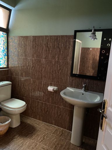 Bathroom 4, Kefetew Guest House, Addis Abeba