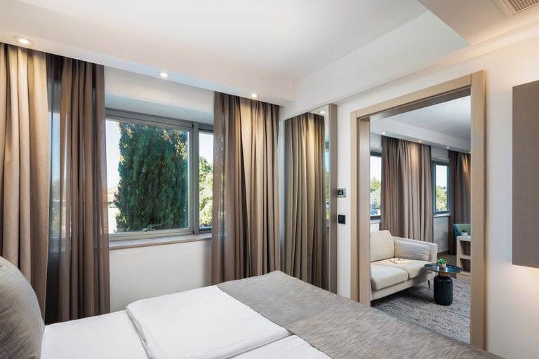 Bedroom 4, Aminess Vival Maestral Hotel, Novigrad
