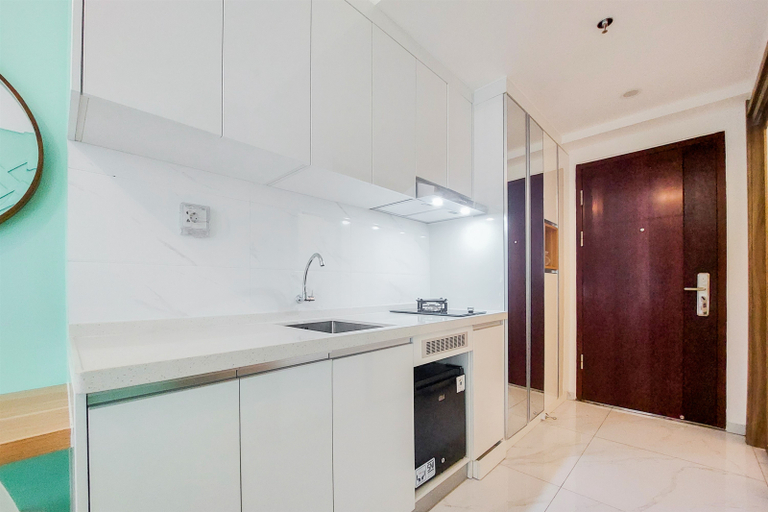 Others 3, Modern Look Studio at Sky House Alam Sutera Apartment By Travelio, Tangerang