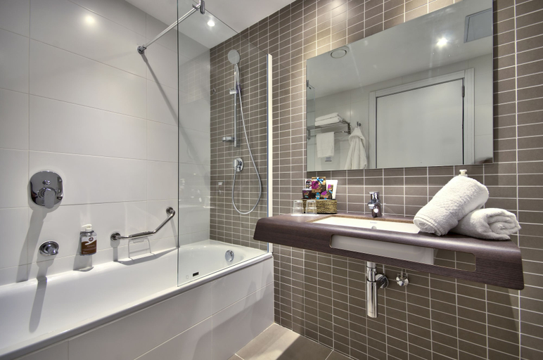Bathroom 5, db San Antonio Hotel & Spa - All Inclusive, Saint Paul's Bay
