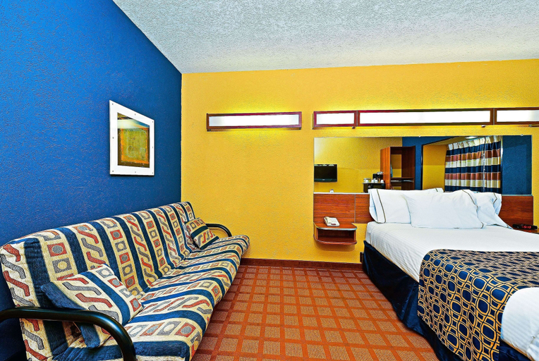 Bedroom 3, Microtel Inn & Suites by Wyndham New Braunfels, Comal