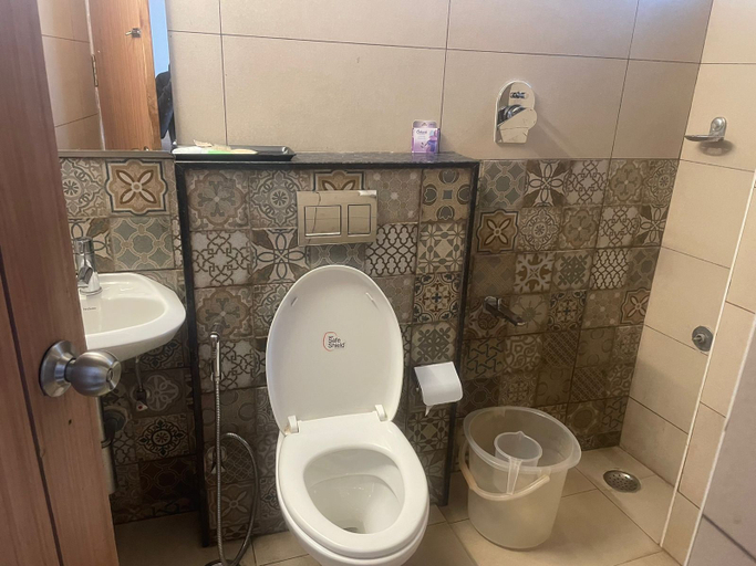 Bathroom 4, Mango Hill Central Ooty, The Nilgiris