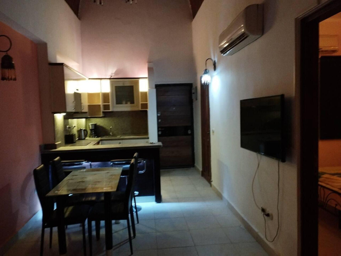 Private kitchen 5, 2-bed Property in Makadi Heights, Safaja