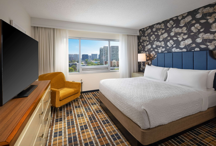 Bedroom 3, Embassy Suites by Hilton Atlanta Buckhead, Atlanta