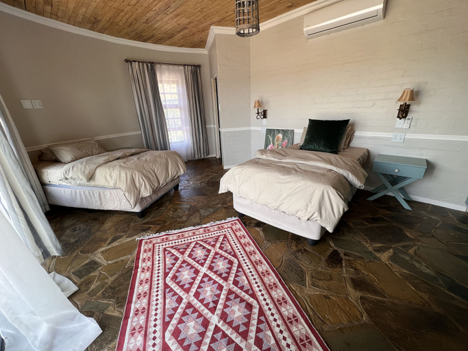 Bedroom 2, Maria's Vine, Rehoboth West