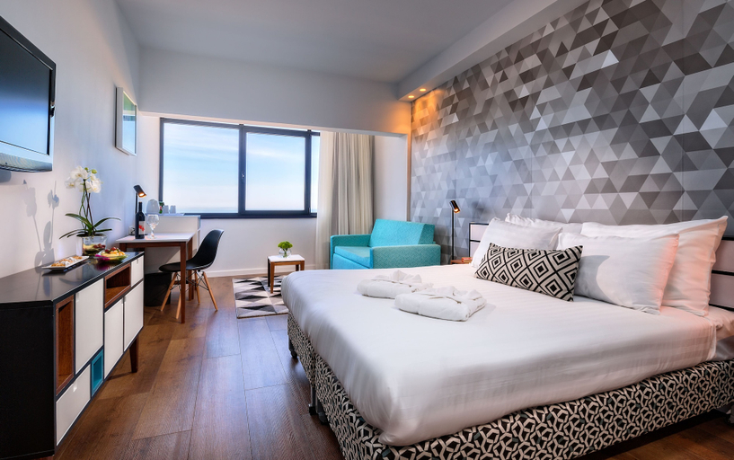 Bedroom 2, Prima Tel Aviv Hotel