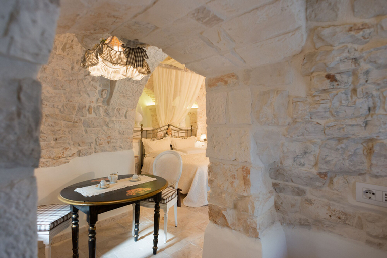 Bathroom 5, Romantic Trulli, Bari