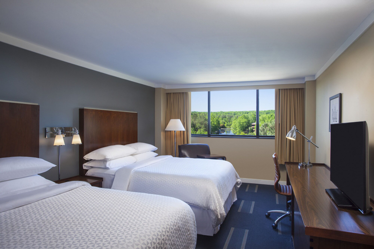 Bedroom 4, Four Points by Sheraton Richmond, Chesterfield
