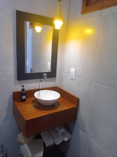Bathroom 4, Lyttos Bungalows, Icapuí