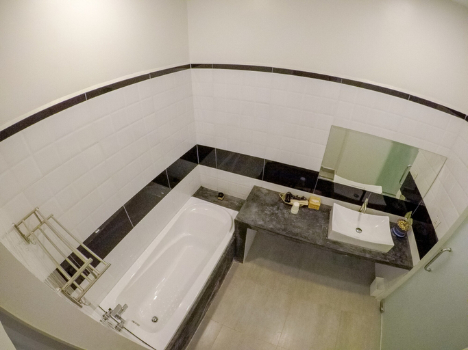 Bathroom 5, The Local Time Village, Siem Reap