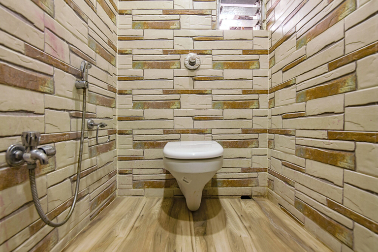 Bathroom 3, Fabhotel Dreamland, North 24 Parganas