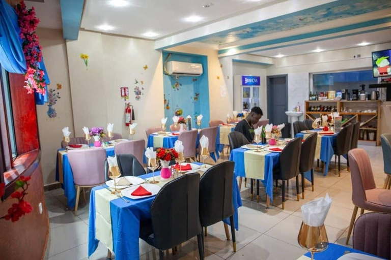 Food & Drinks 3, Hôtel  Mickel, Wouri