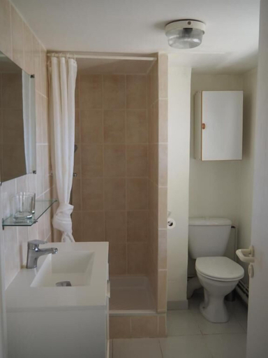 Bathroom, Les Studios de Marie, Vaucluse