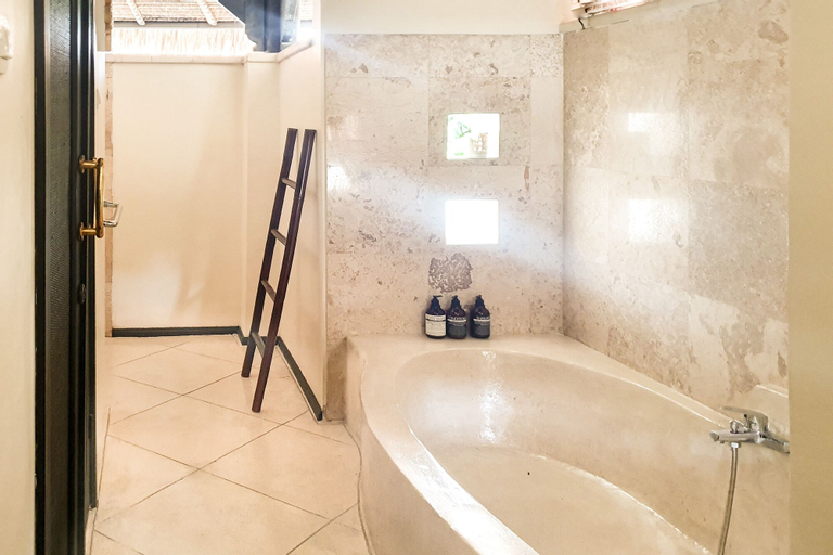 Bathroom 4