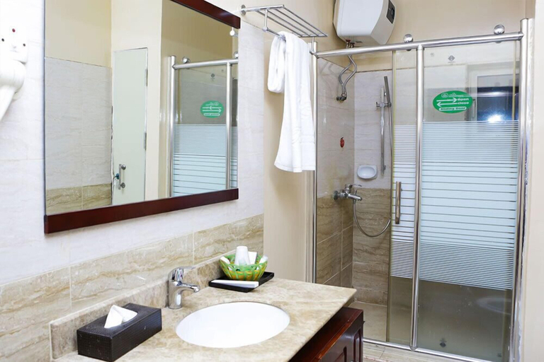 Bathroom 5, De Rembrandt Hotel Lagos, Ikeja