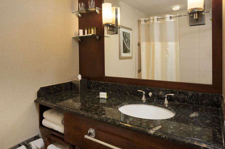 Bedroom 5, DoubleTree by Hilton Williamsburg, James City