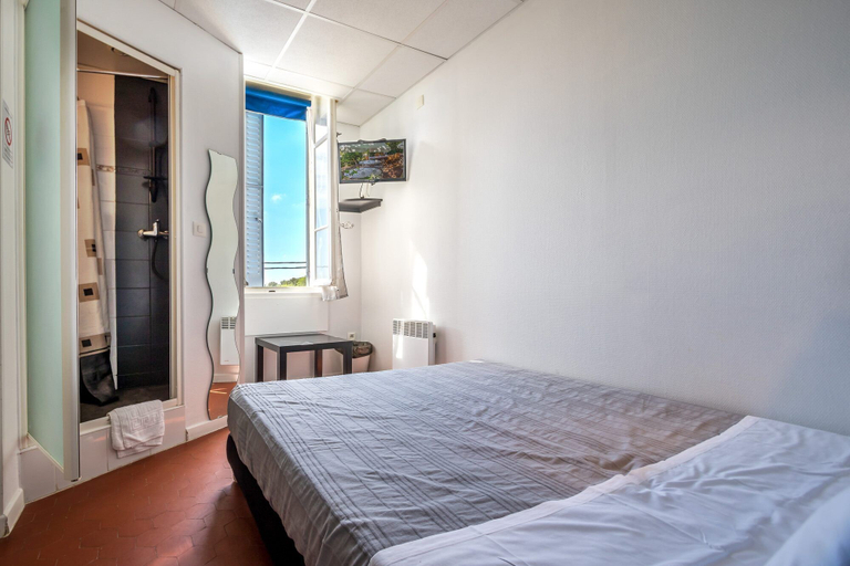 Bedroom 4, Hôtel Des Moulins, Bouches-du-Rhône