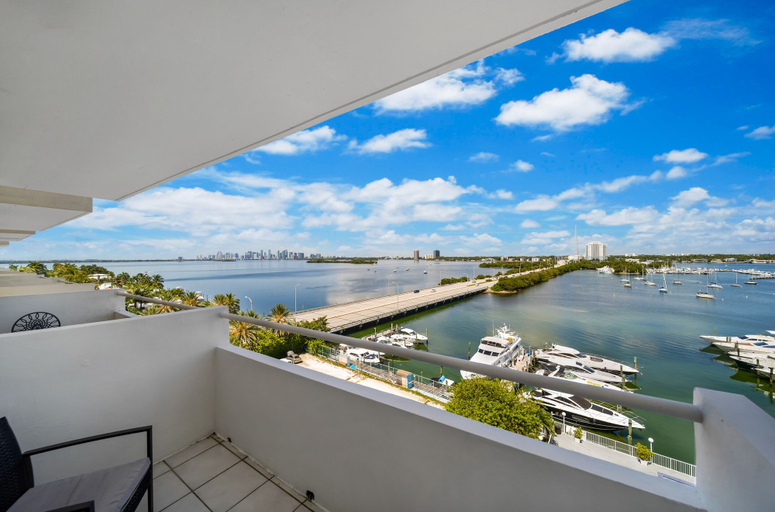 Others 3, Waterfront One-Bedroom Apt, Miami-Dade
