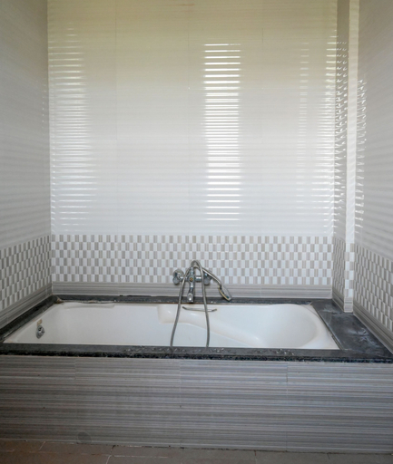 Bathroom, SUKHSAGAR BEACH RESORT Kunkeshwar, Sindhudurg