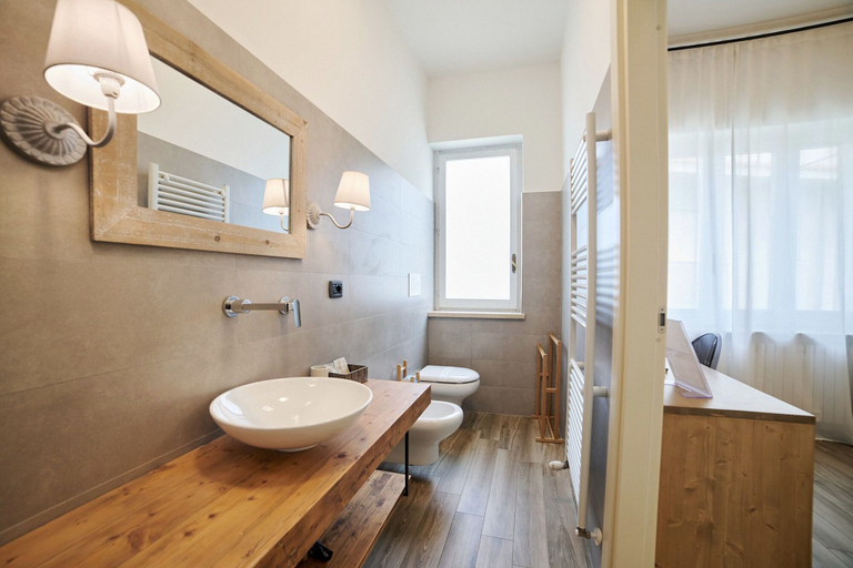Bathroom 5, Vuvulà, Chieti