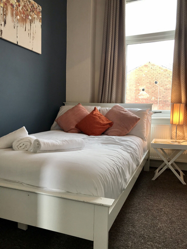 Bedroom 3, 3 Bedroom House Close to M6 & M55, Lancashire