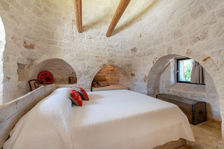 Bedroom 3, Tenuta Diciassetteconi Trulli With Pool, Brindisi