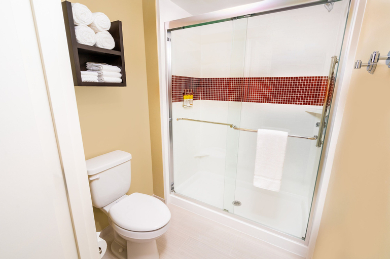 Bathroom 19