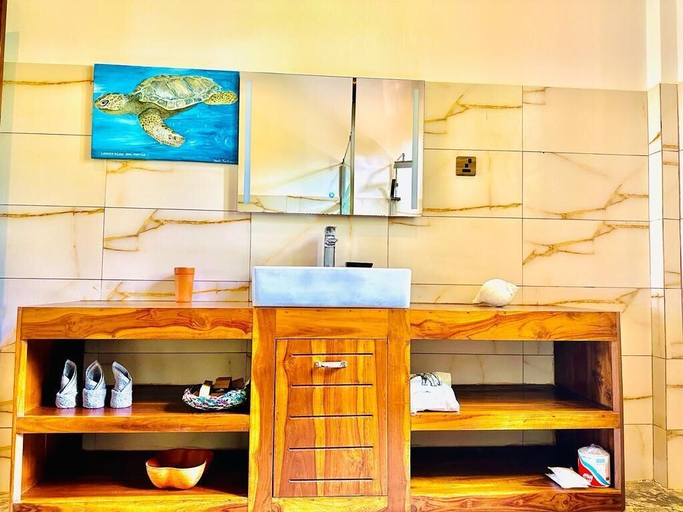 Bathroom 3, Lagoon gate Tangalle Resort, Tangalle