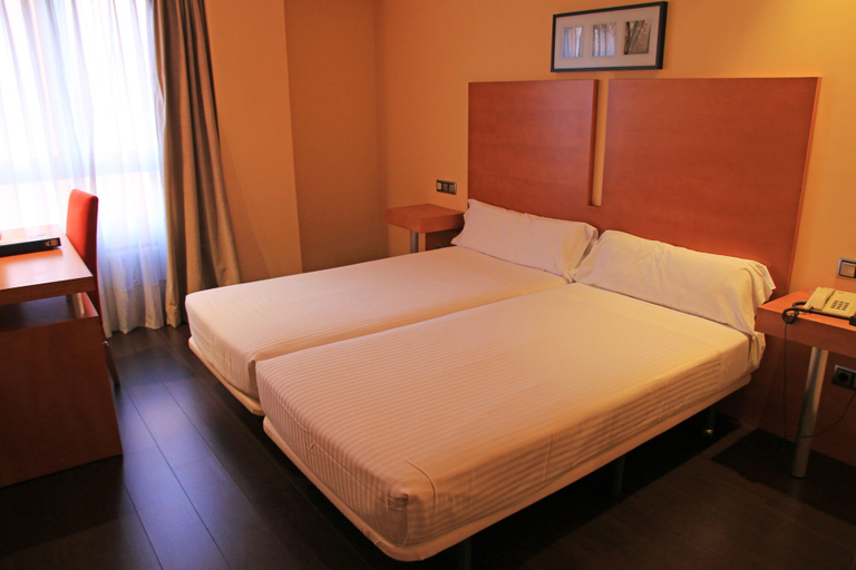 Bedroom 2, Hotel Gran Regente, Asturias