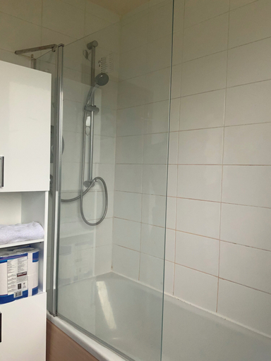 Bathroom, Immaculate 1-bed Apartment in Aberdeen, Aberdeen