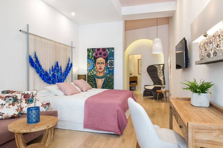 Bedroom 5, Nyx Chic Manor, Crete