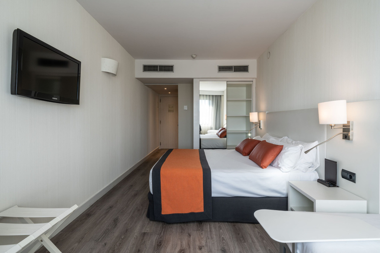 Bedroom 3, Catalonia Sabadell, Barcelona