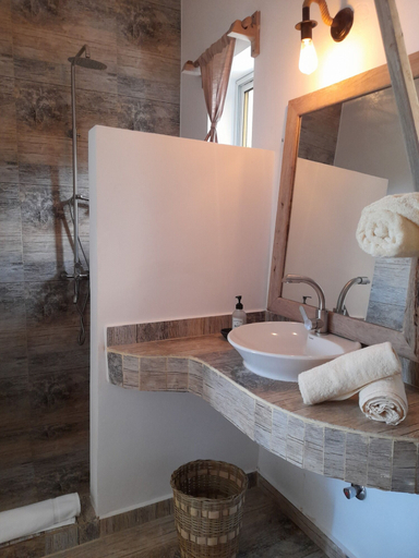Bathroom 4, Antares Villa, Kaskazini 'B'