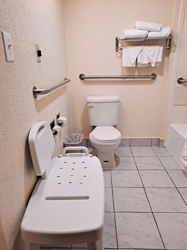 Bathroom 5, Motel 6 Catonsville, MD – Baltimore West, Baltimore
