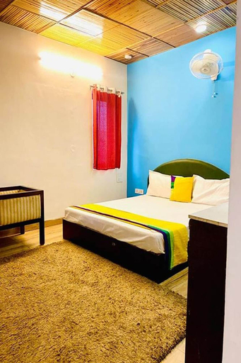 Bedroom 1, Kgf (Kitchen Grill Fire), Solan